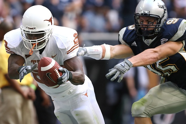 太阳正式宣布解体！杜兰特回家养伤，布克加盟勇士，比尔选择离队.